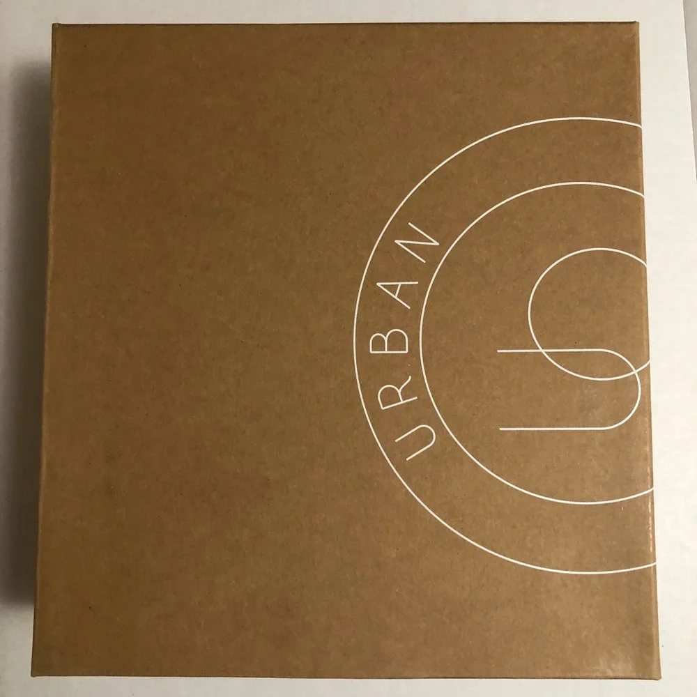 NWT Urban Outfitters Chloe Chelsea Timeless boot (10) - Picture 6 of 12